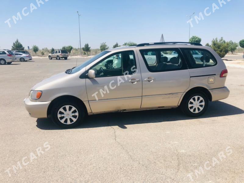 Toyota Sienna 2002 - 150 000 TMT - Дянев - img 2
