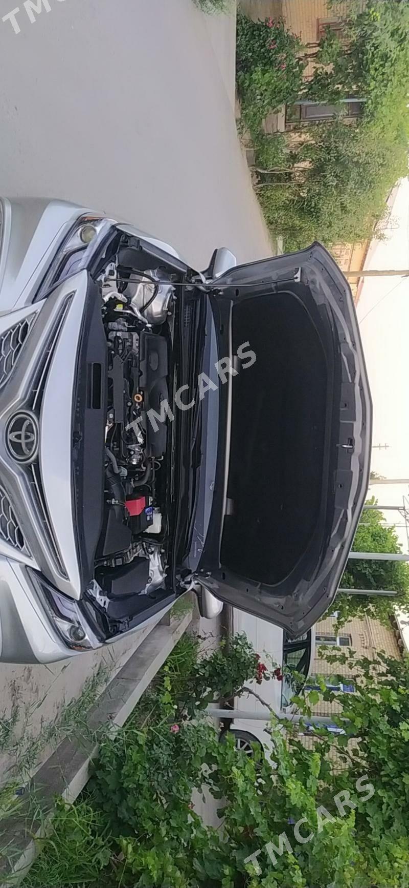 Toyota Camry 2021 - 300 000 TMT - Дянев - img 6