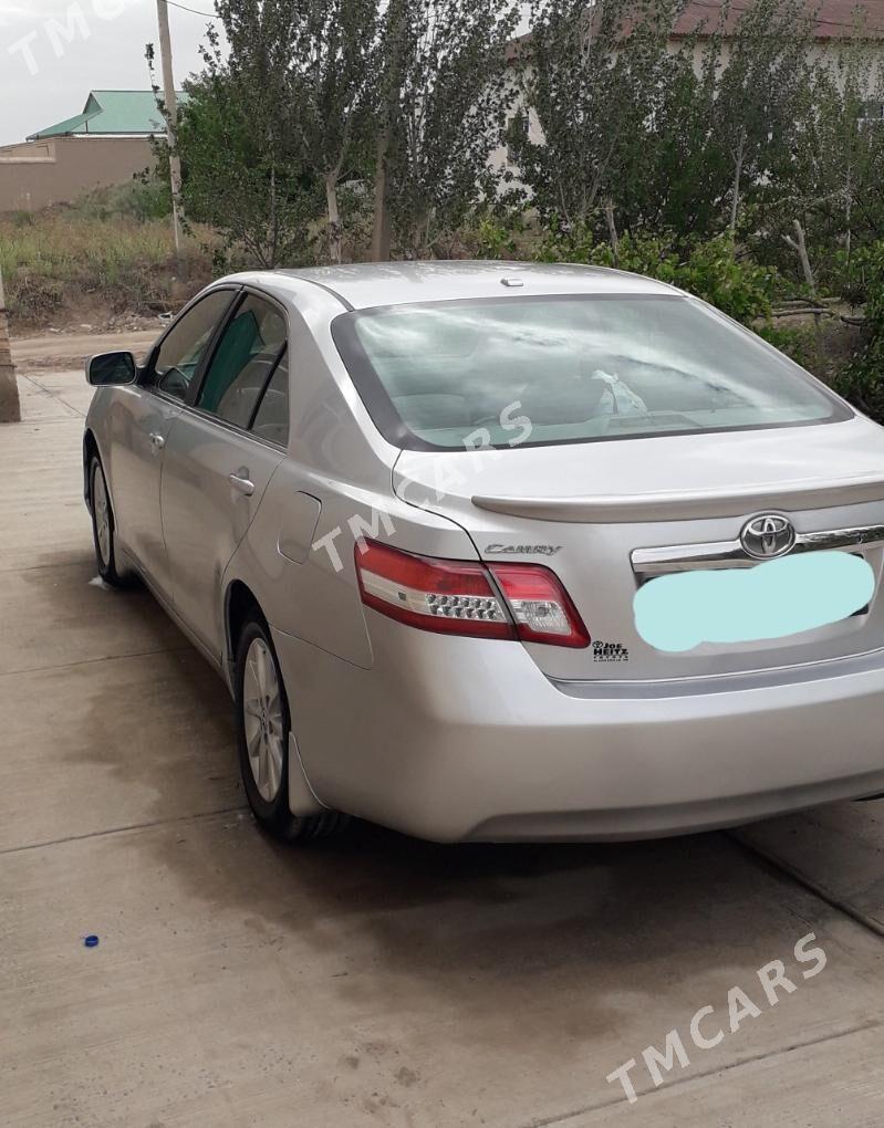 Toyota Camry 2010 - 240 000 TMT - Кёнеургенч - img 4
