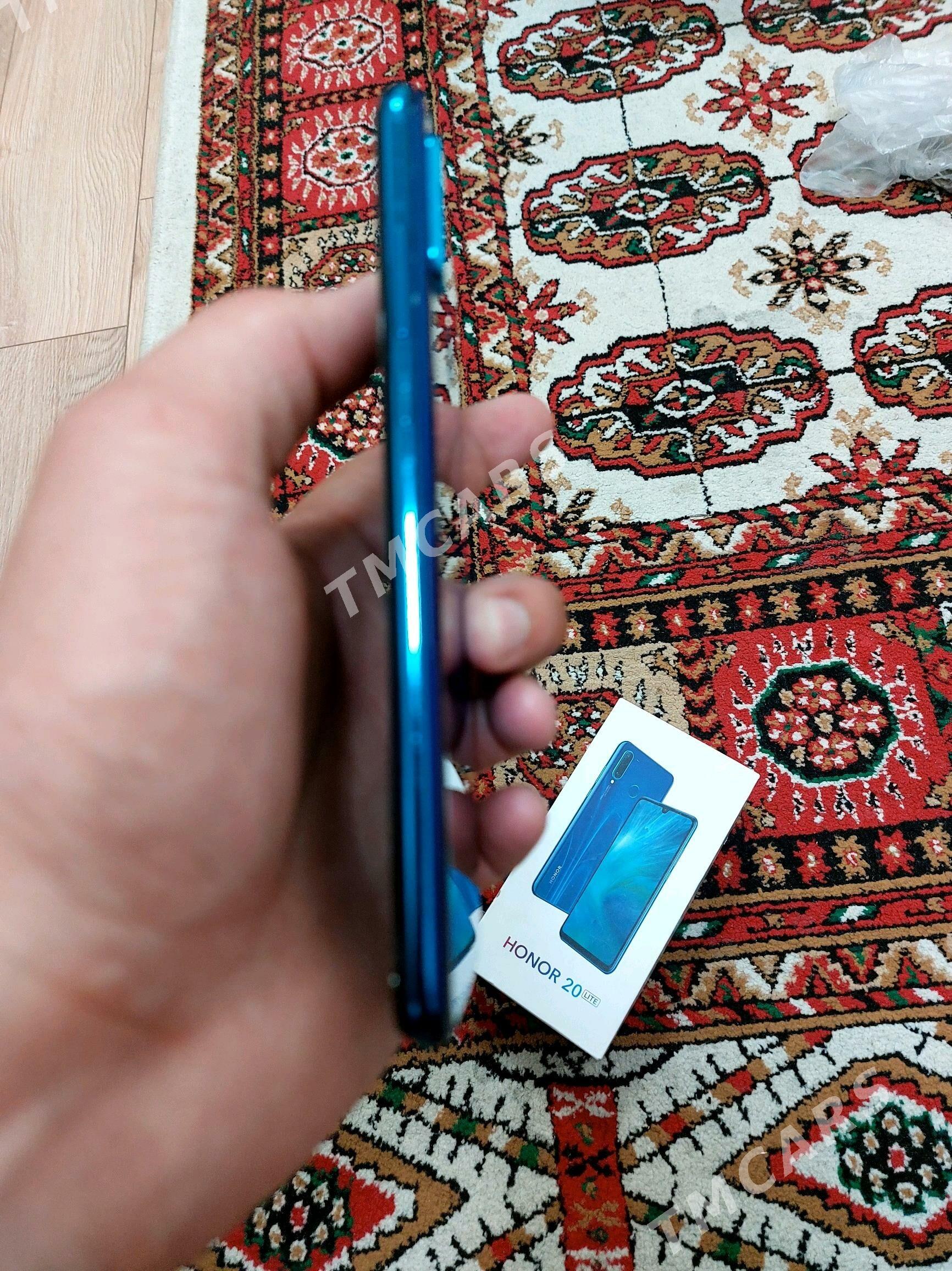 Honor 20 lite - Бузмеин - img 2