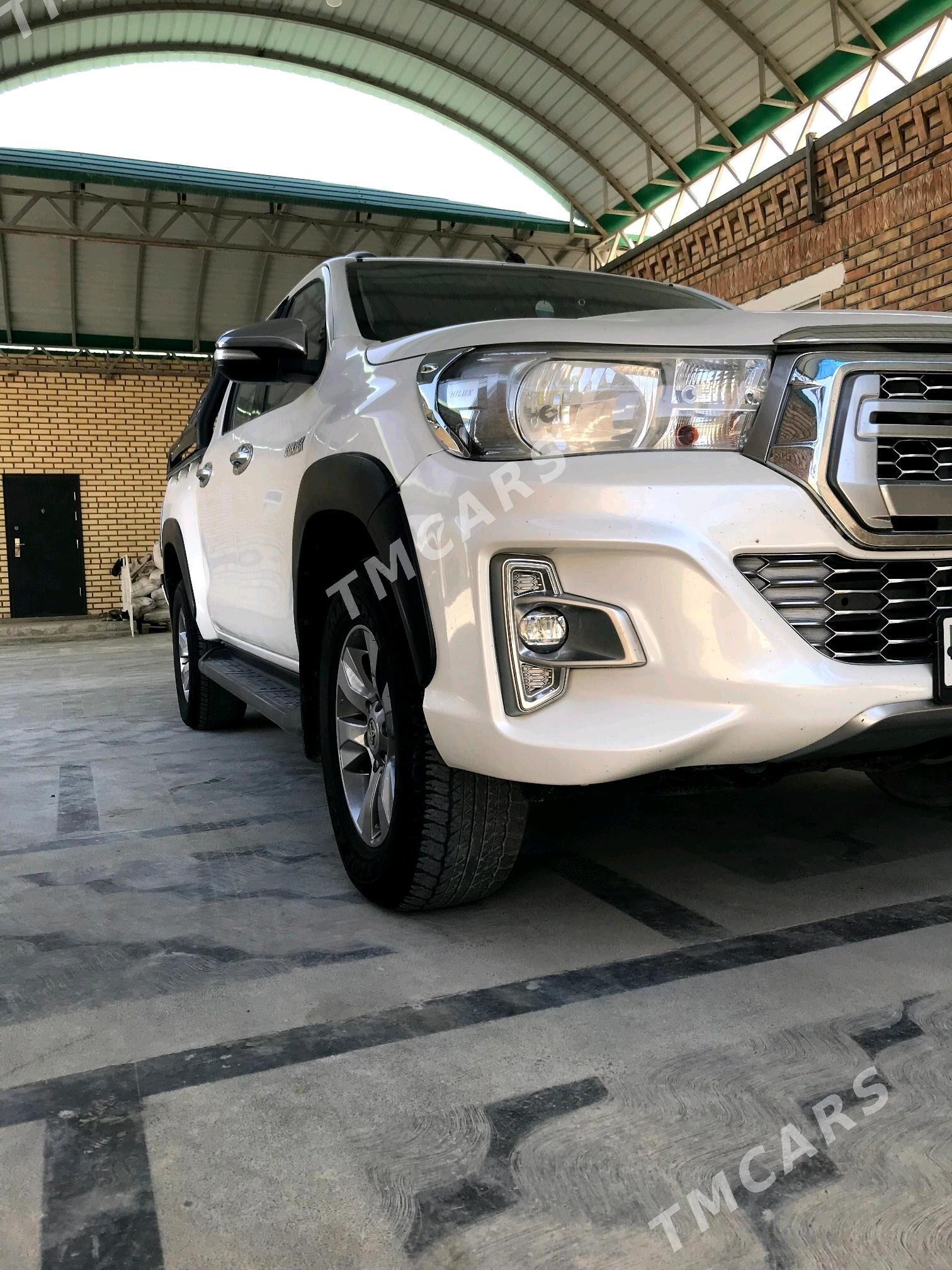 Toyota Hilux 2017 - 460 000 TMT - Bäherden - img 4