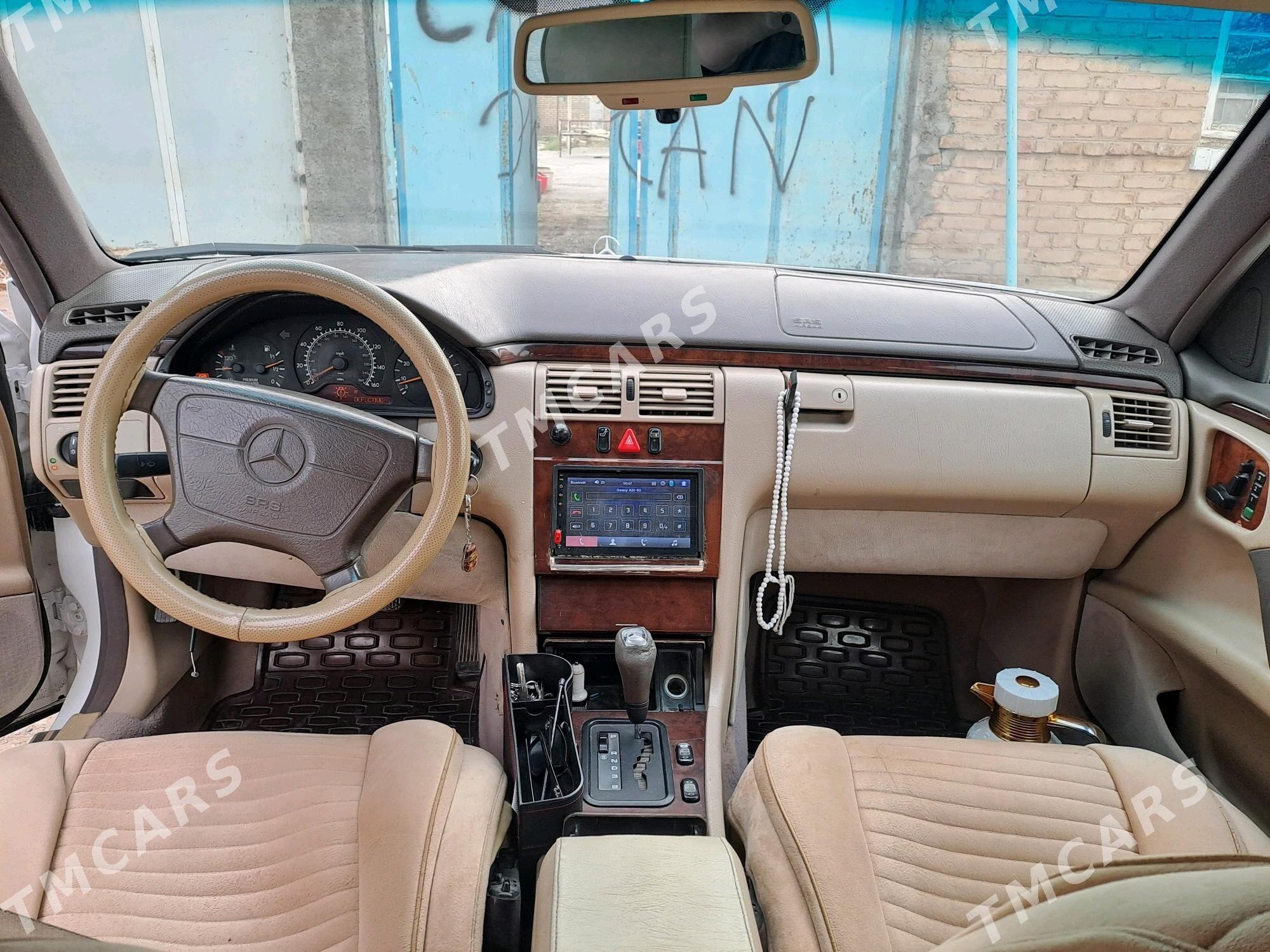 Mercedes-Benz E320 1996 - 75 000 TMT - Ýolöten - img 5