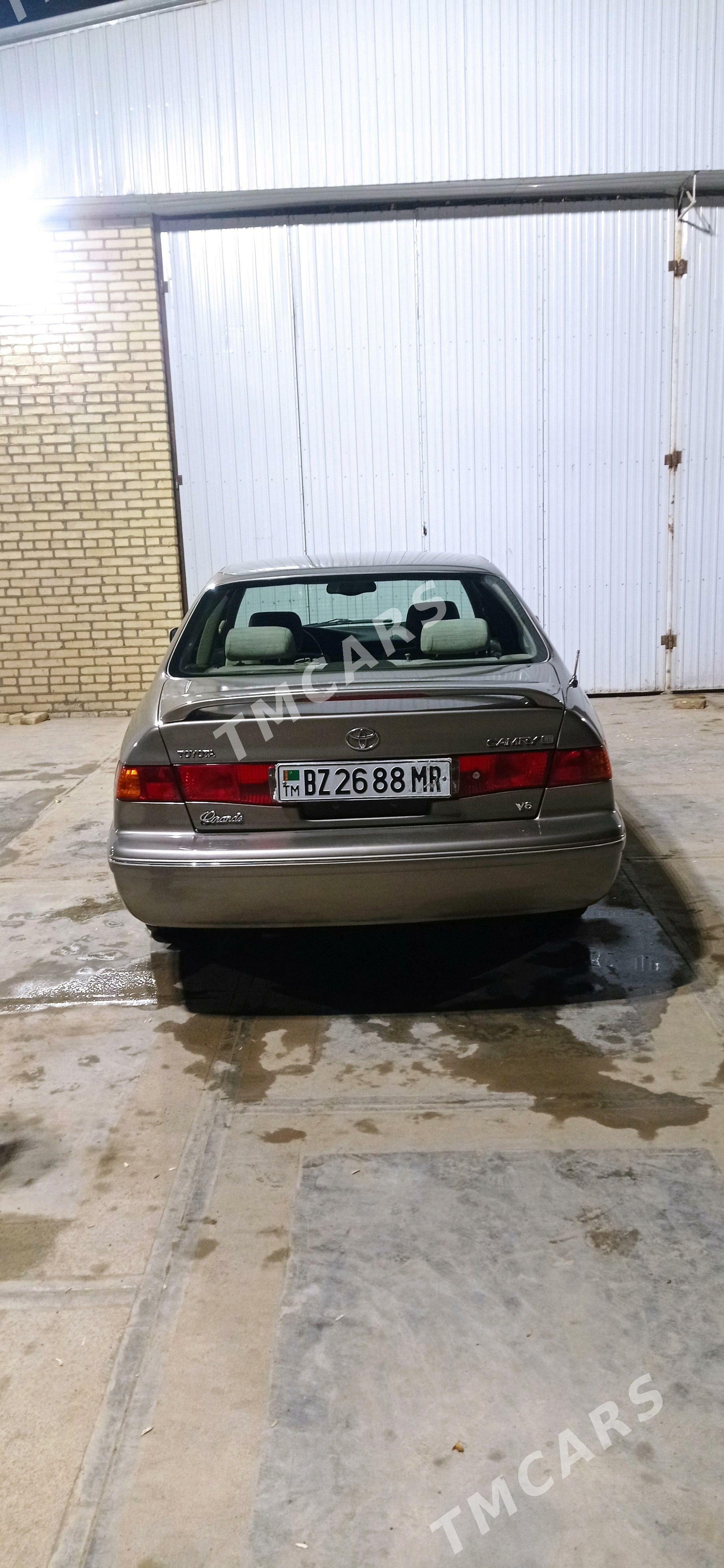 Toyota Camry 1999 - 140 000 TMT - Байрамали - img 2