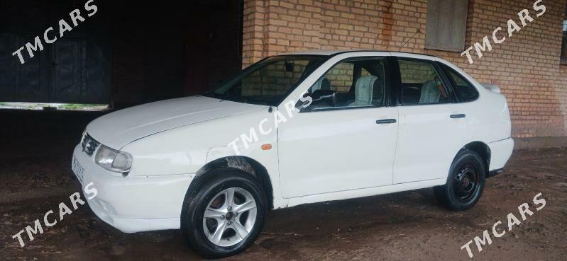 Volkswagen Polo 1997 - 15 000 TMT - Дянев - img 6