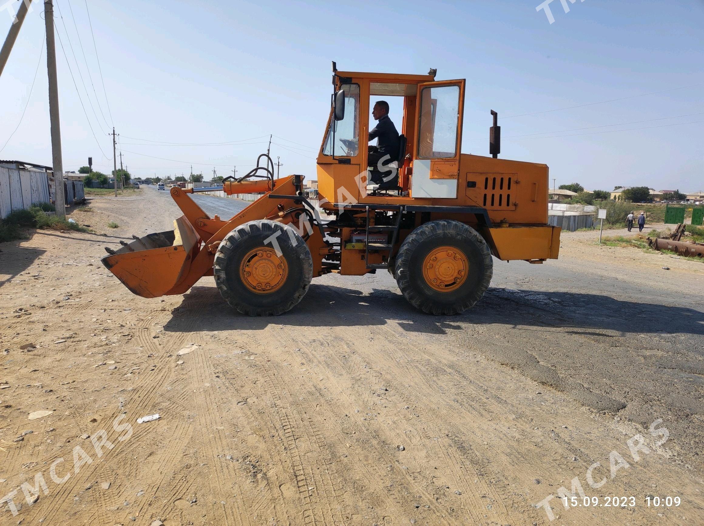 JCB 3CX Compact 2001 - 130 000 TMT - Мары - img 2