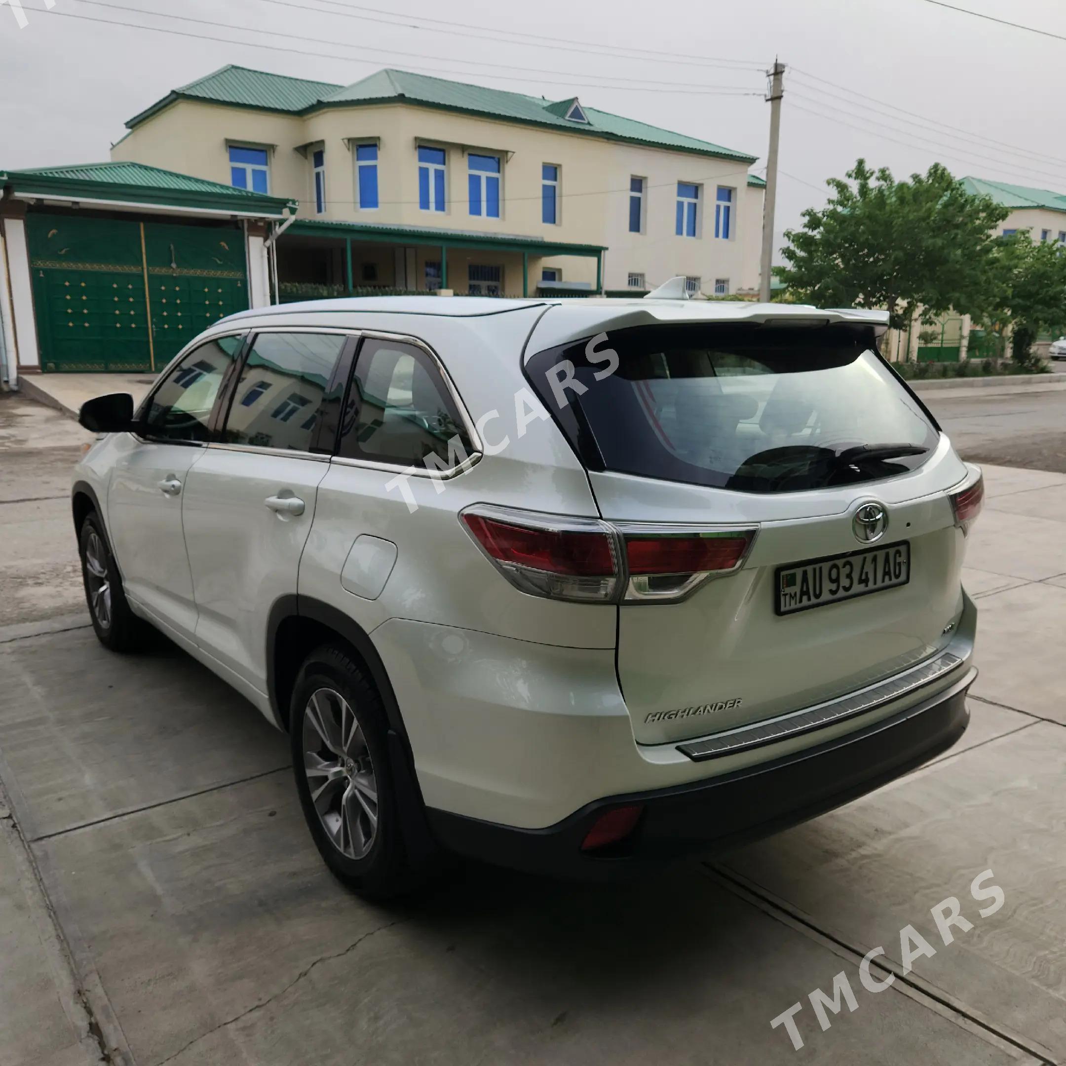 Toyota Highlander 2014 - 444 000 TMT - Büzmeýin - img 9