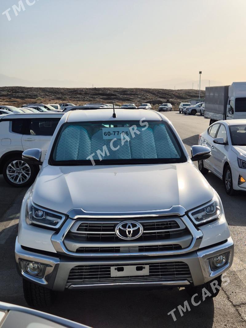 Toyota Hilux 2021 - 545 000 TMT - Ашхабад - img 2