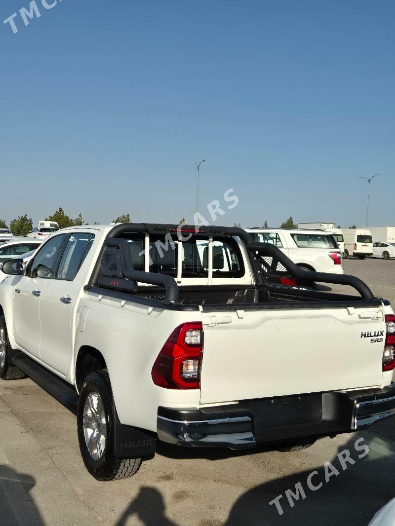 Toyota Hilux 2021 - 545 000 TMT - Ашхабад - img 4