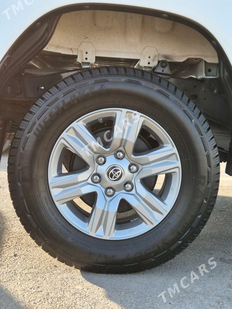 Toyota Hilux 2021 - 545 000 TMT - Ашхабад - img 7