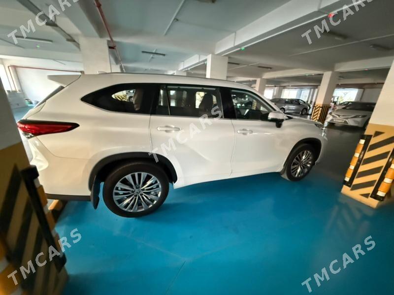 Toyota Highlander 2022 - 1 000 000 TMT - Arçabil şaýoly - img 8
