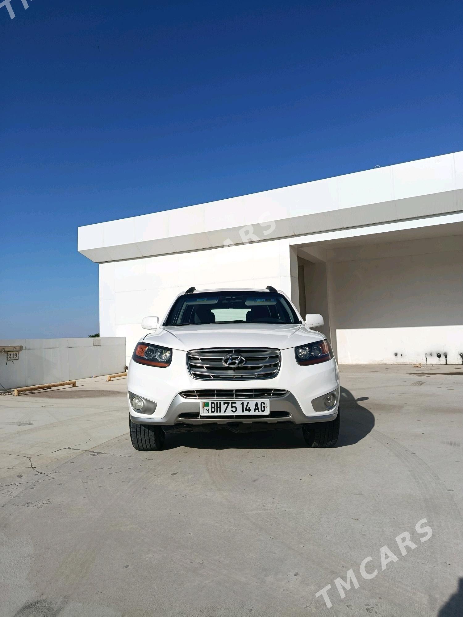 Hyundai Santa Fe 2010 - 155 000 TMT - Ашхабад - img 6