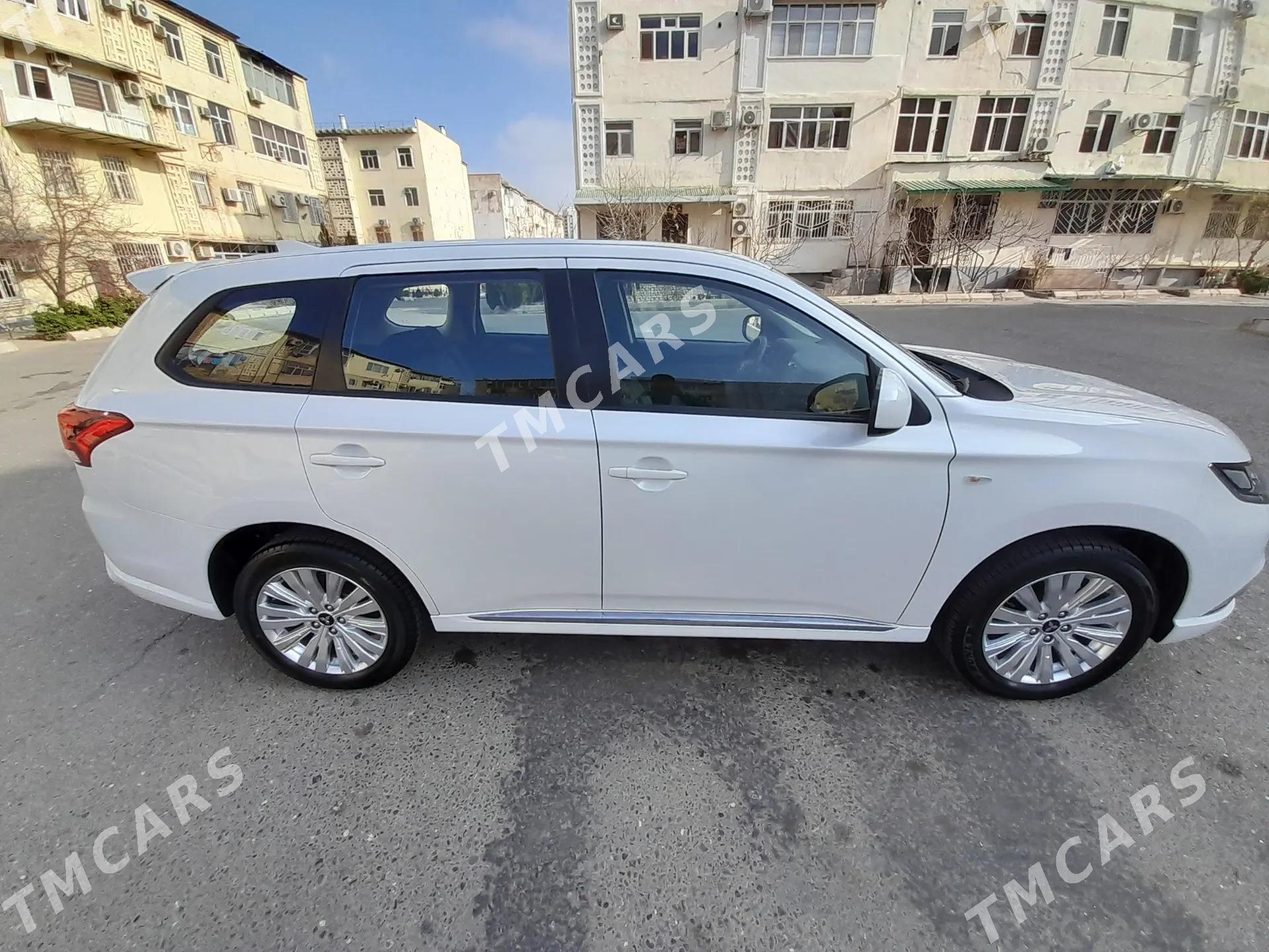 Mitsubishi Outlander 2022 - 300 000 TMT - Aşgabat - img 9