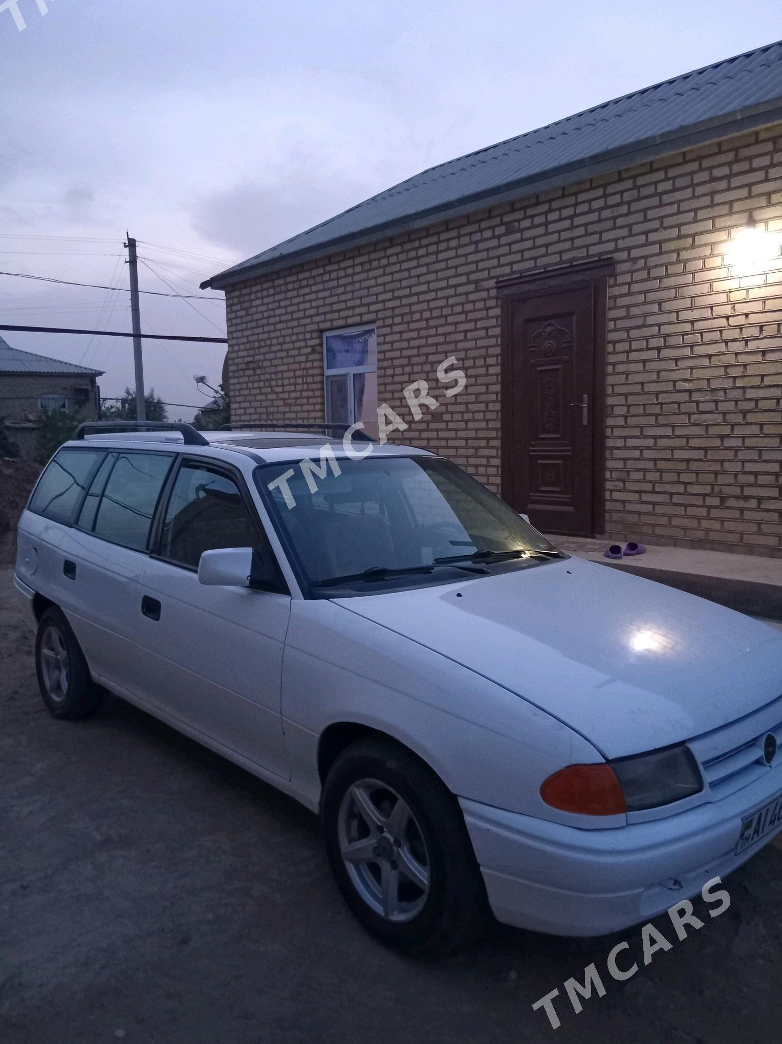 Opel Astra 1993 - 29 000 TMT - Мары - img 3
