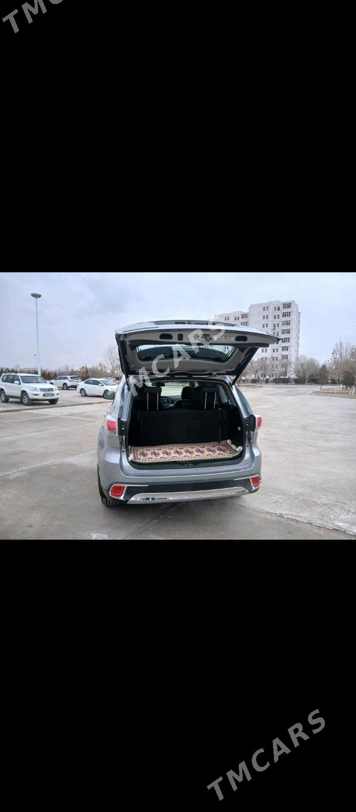 Toyota Highlander 2017 - 370 000 TMT - Туркменбаши - img 4