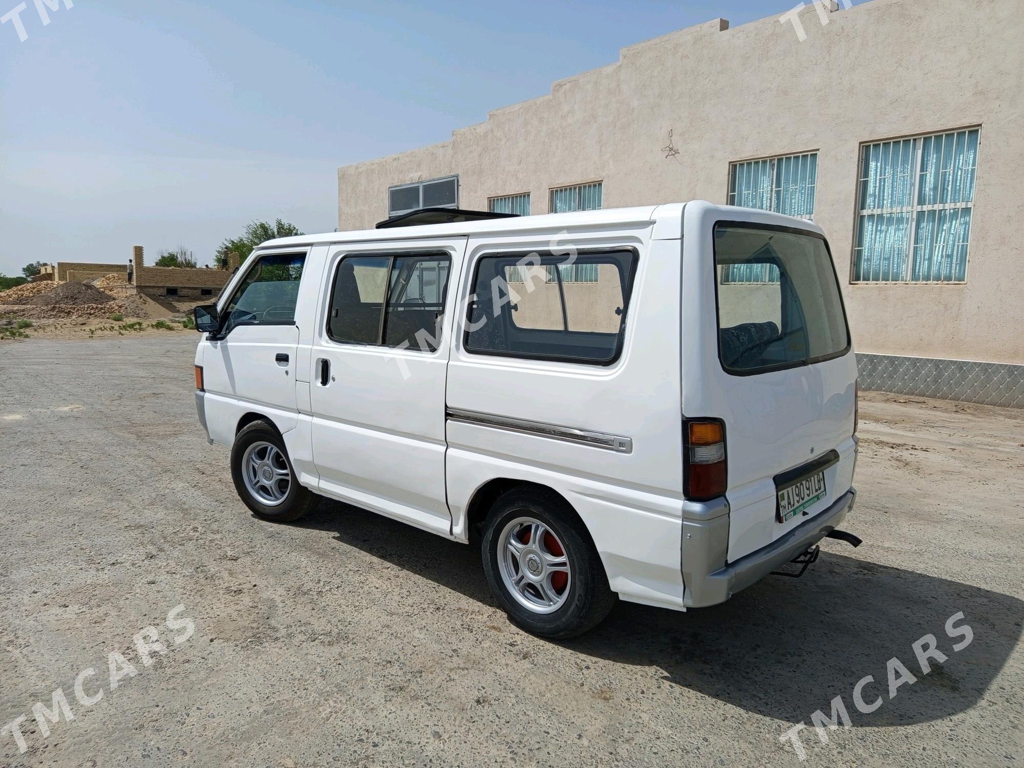 Toyota Hiace 1992 - 48 000 TMT - Дянев - img 3