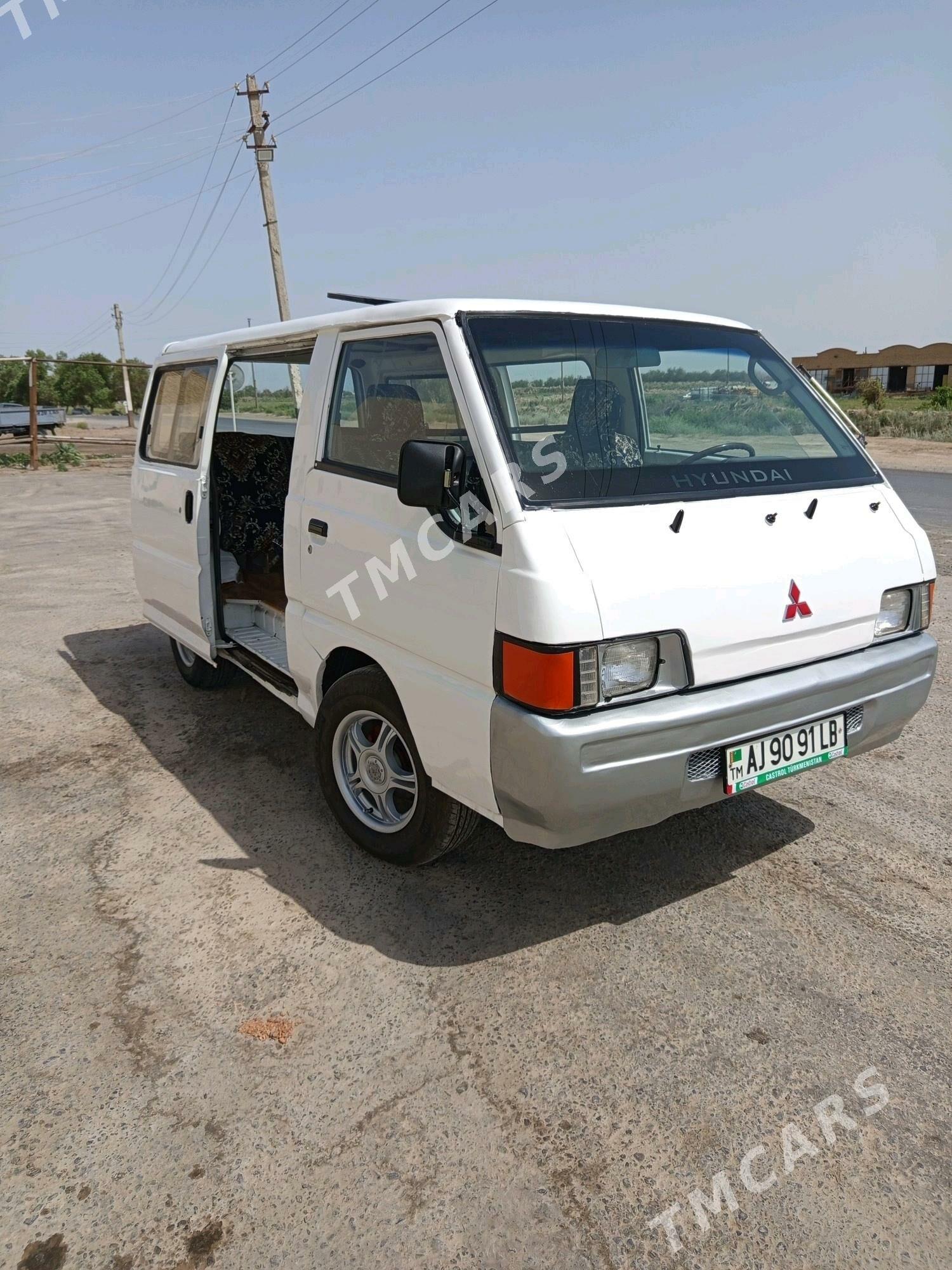 Toyota Hiace 1992 - 48 000 TMT - Дянев - img 4