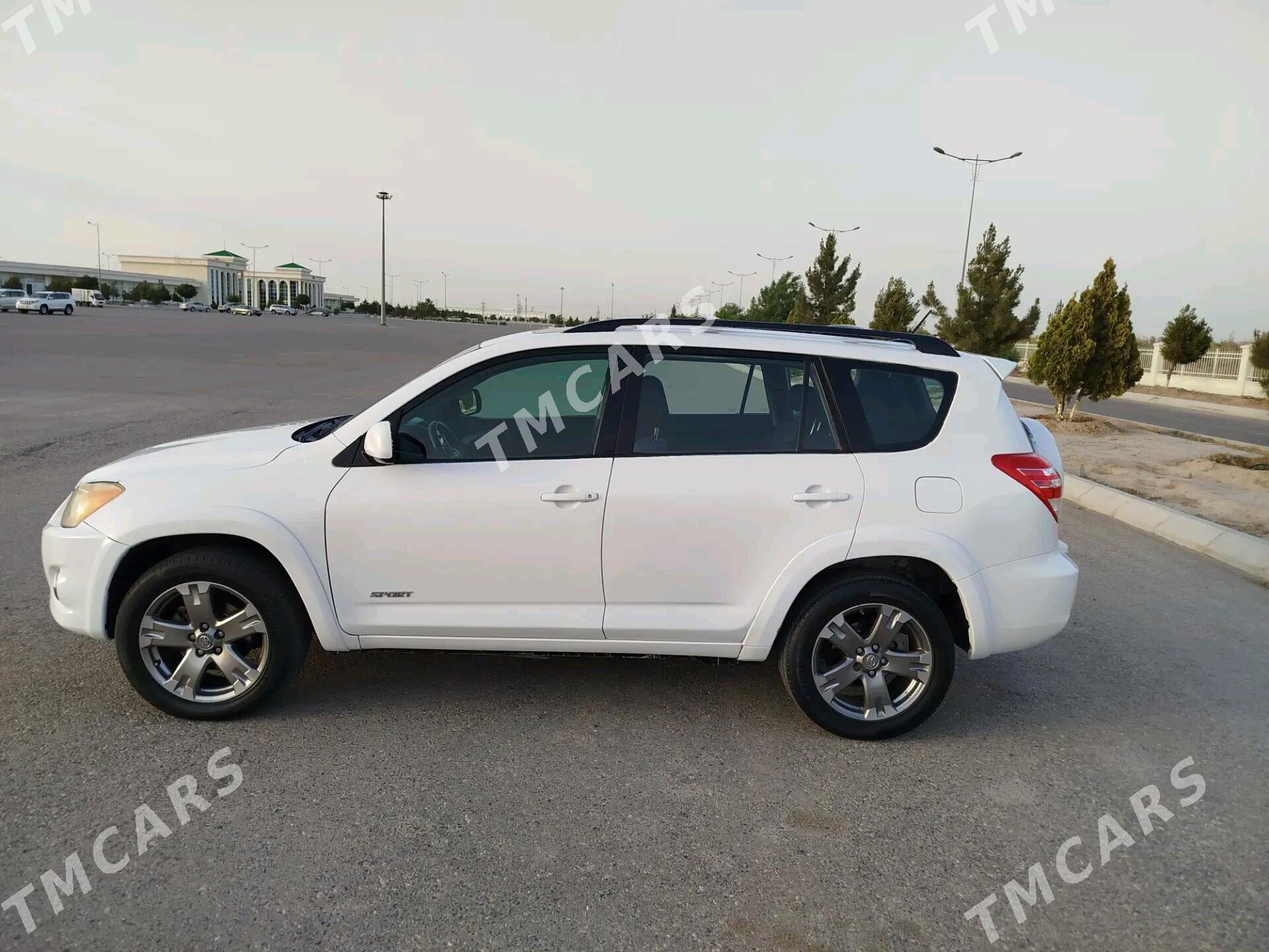 Toyota RAV4 2011 - 155 000 TMT - Türkmenabat - img 3