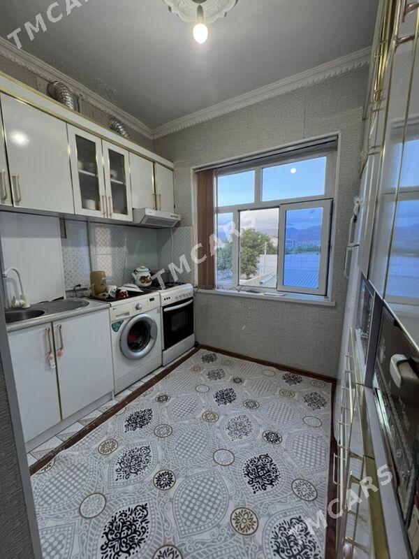 5mkr 3etaz 1komnat - Balkanabat - img 2