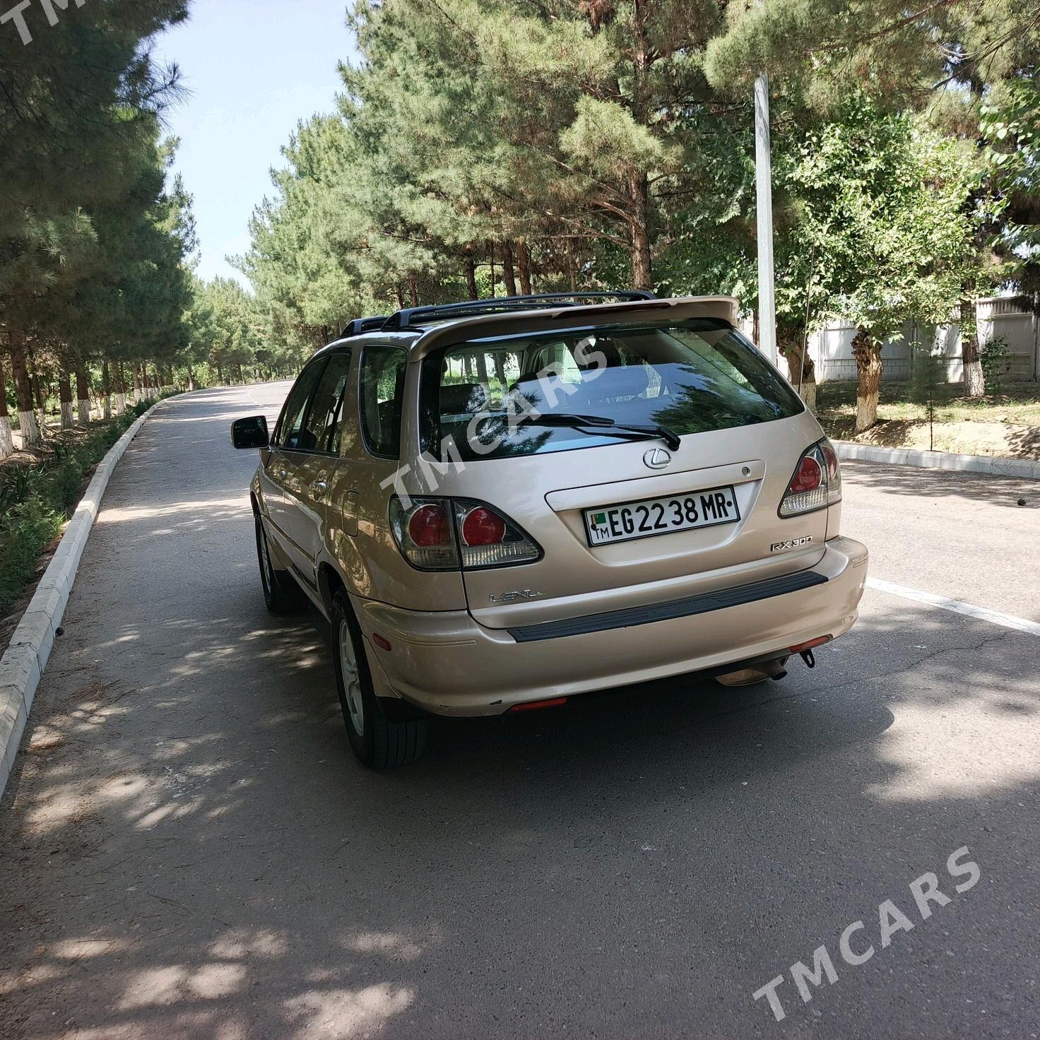 Lexus IS 300 2001 - 200 000 TMT - Мары - img 3