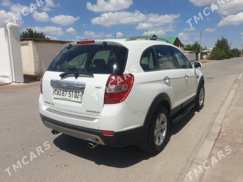 Chevrolet Captiva 2011 - 150 000 TMT - Дашогуз - img 7