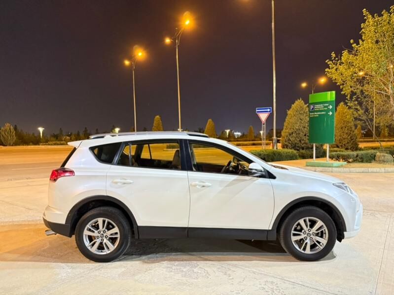 Toyota RAV4 2017 - 380 000 TMT - Aşgabat - img 3