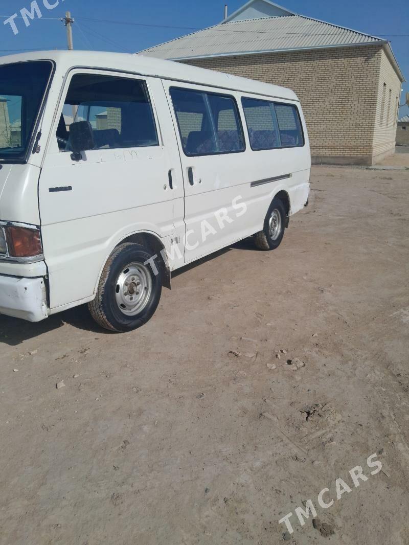 Toyota Hiace 1995 - 35 000 TMT - Мары - img 3