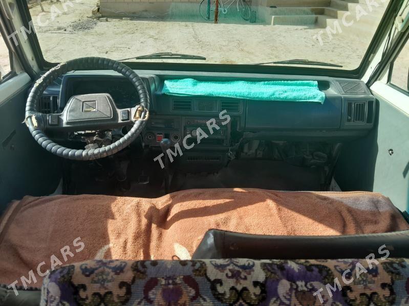 Toyota Hiace 1995 - 35 000 TMT - Мары - img 5