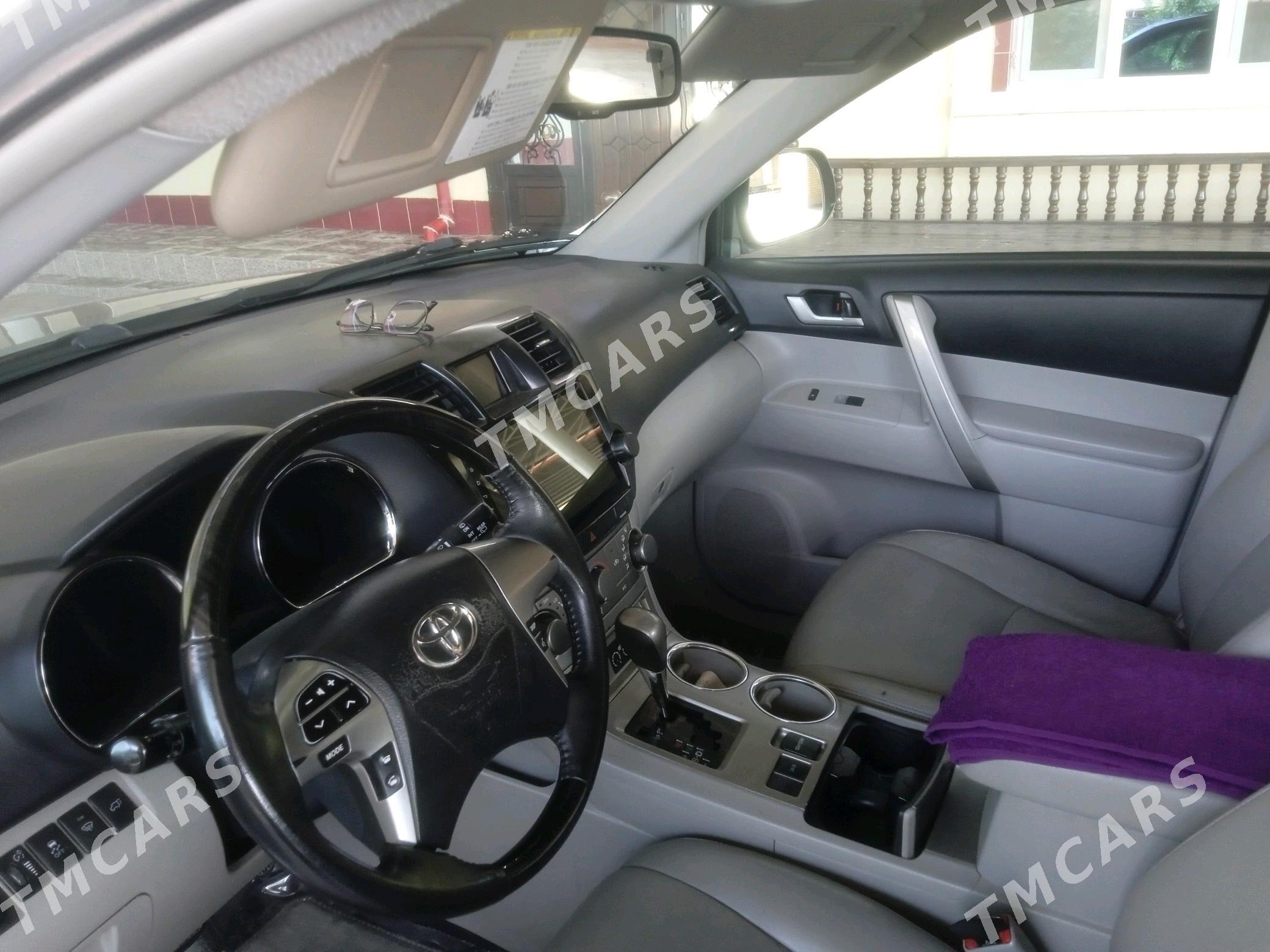 Toyota Highlander 2012 - 360 000 TMT - Мары - img 8