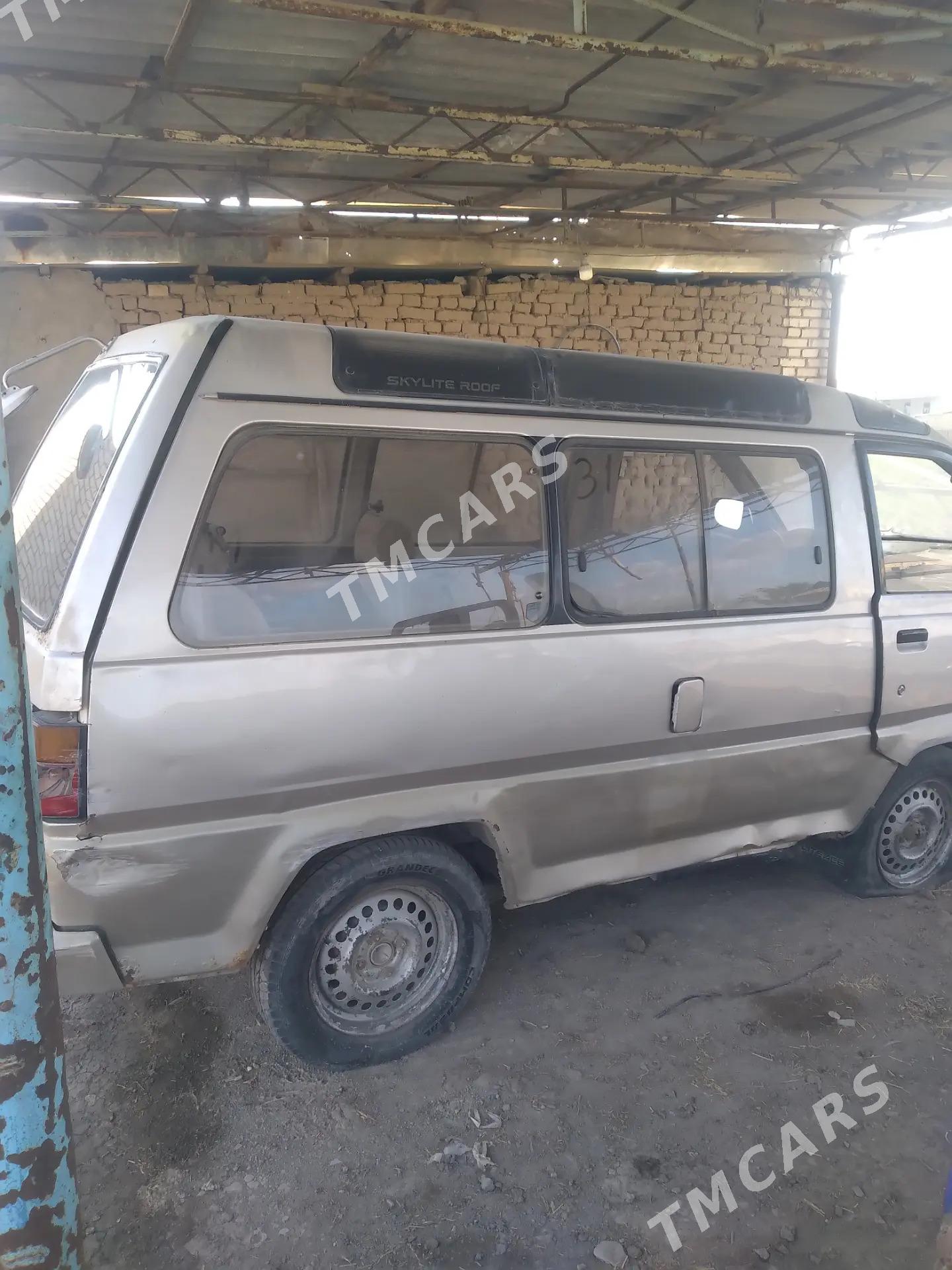 Toyota Hiace 1992 - 20 000 TMT - Мургап - img 2