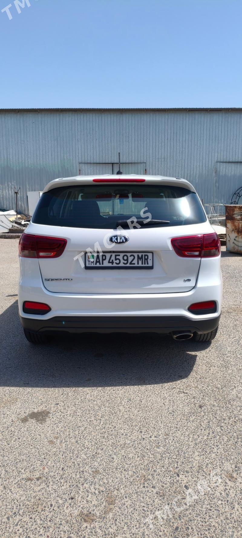 Kia Sorento 2019 - 300 000 TMT - Мары - img 3