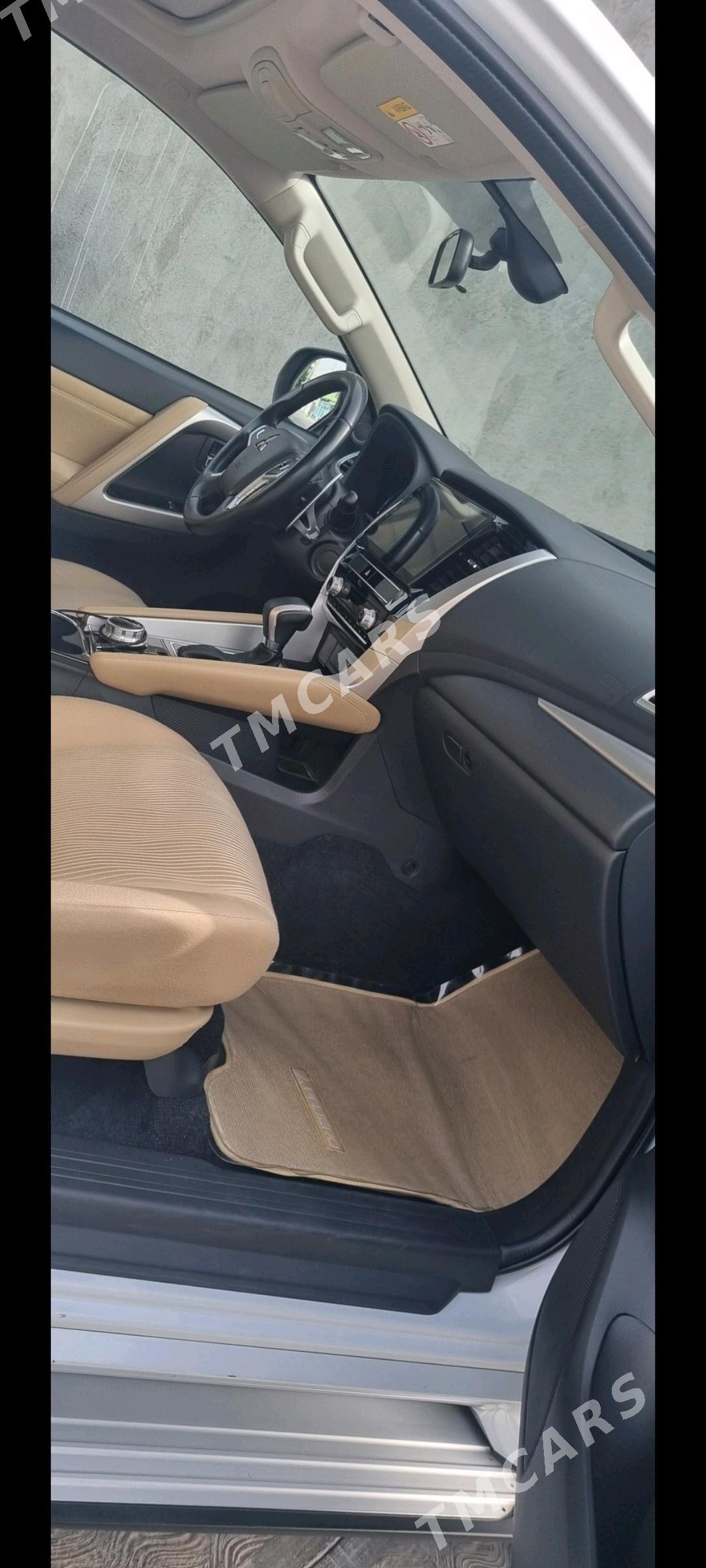 Mitsubishi Pajero 2020 - 400 000 TMT - Gurtly - img 10