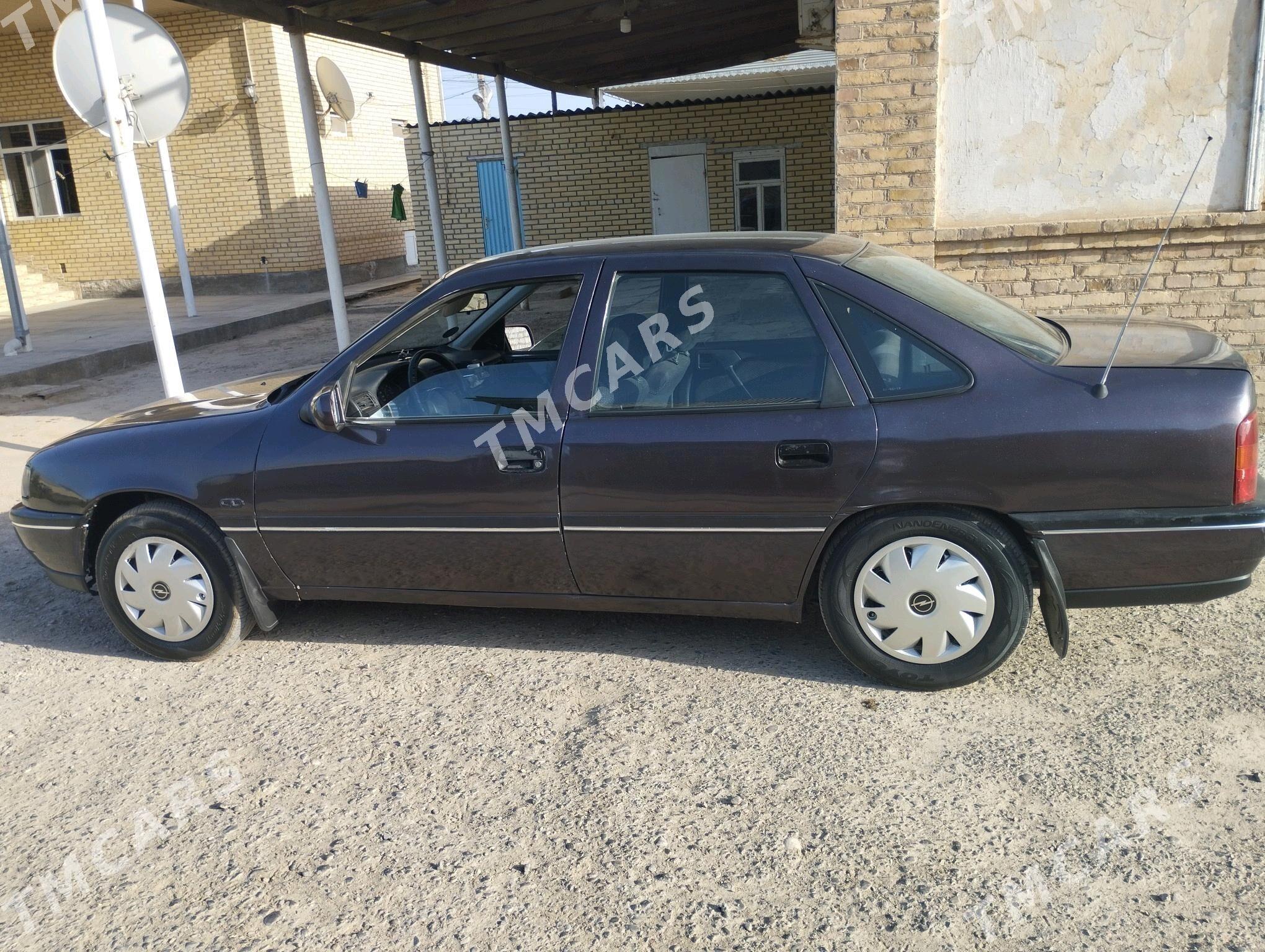 Opel Vectra 1992 - 33 000 TMT - Мары - img 5