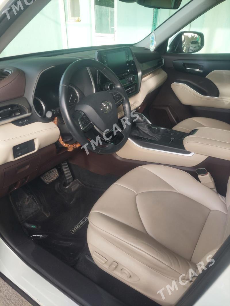 Toyota Camry 2021 - 630 000 TMT - Кипджак - img 2