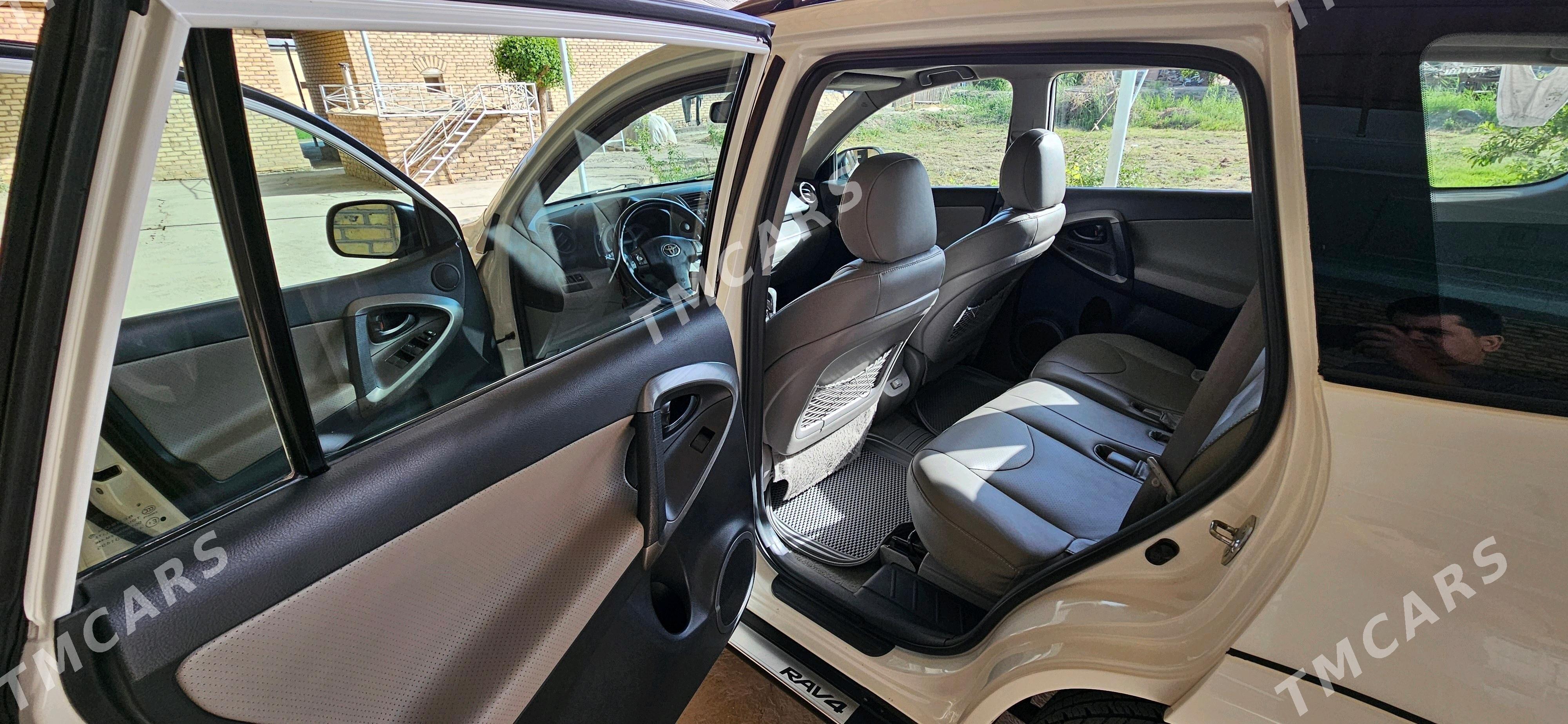 Toyota RAV4 2010 - 172 000 TMT - Mary - img 6