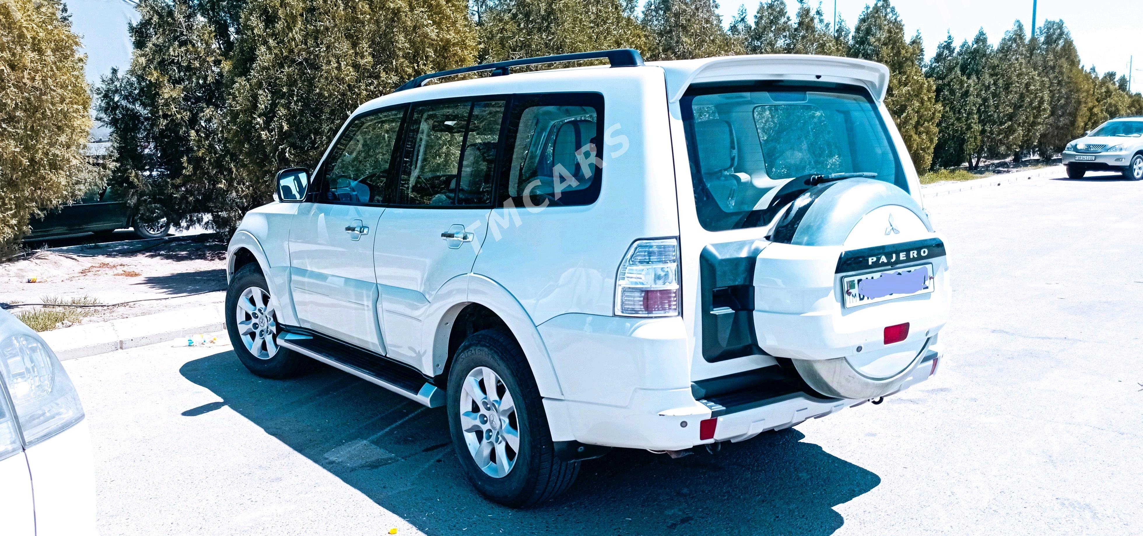 Mitsubishi Pajero 2012 - 270 000 TMT - Türkmenbaşy etr. - img 4