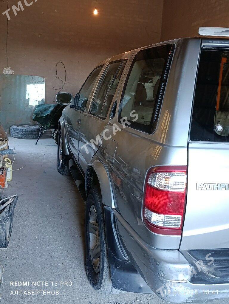 Nissan Pathfinder 1998 - 80 000 TMT - Акдепе - img 3