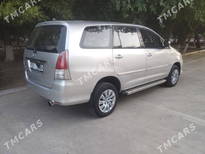 Toyota Innova 2010 - 180 000 TMT - 30 mkr - img 4