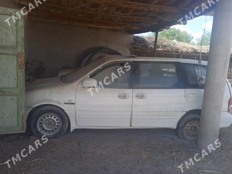 Kia Carnival 2002 - 25 000 TMT - Болдумсаз - img 2
