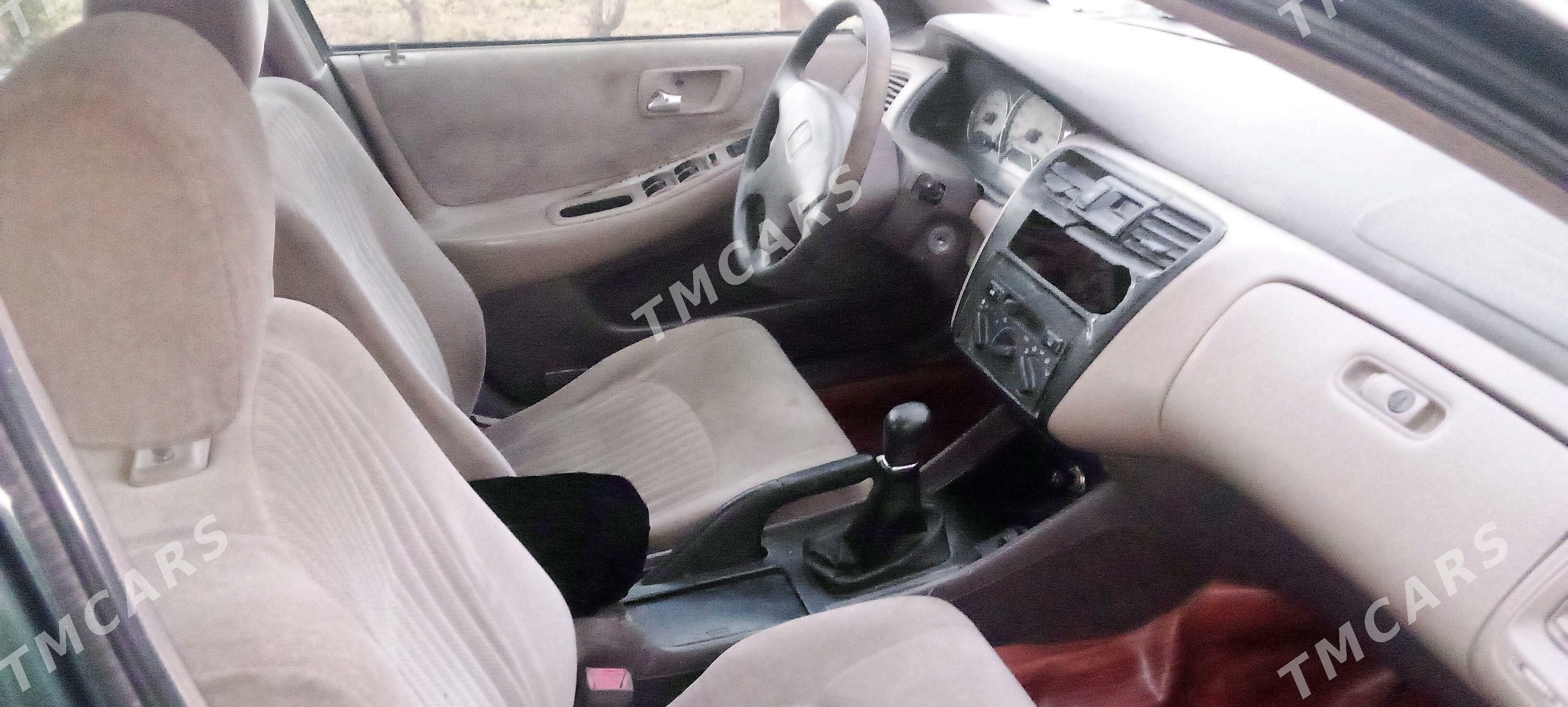 Honda Accord 2000 - 20 000 TMT - Теджен - img 3