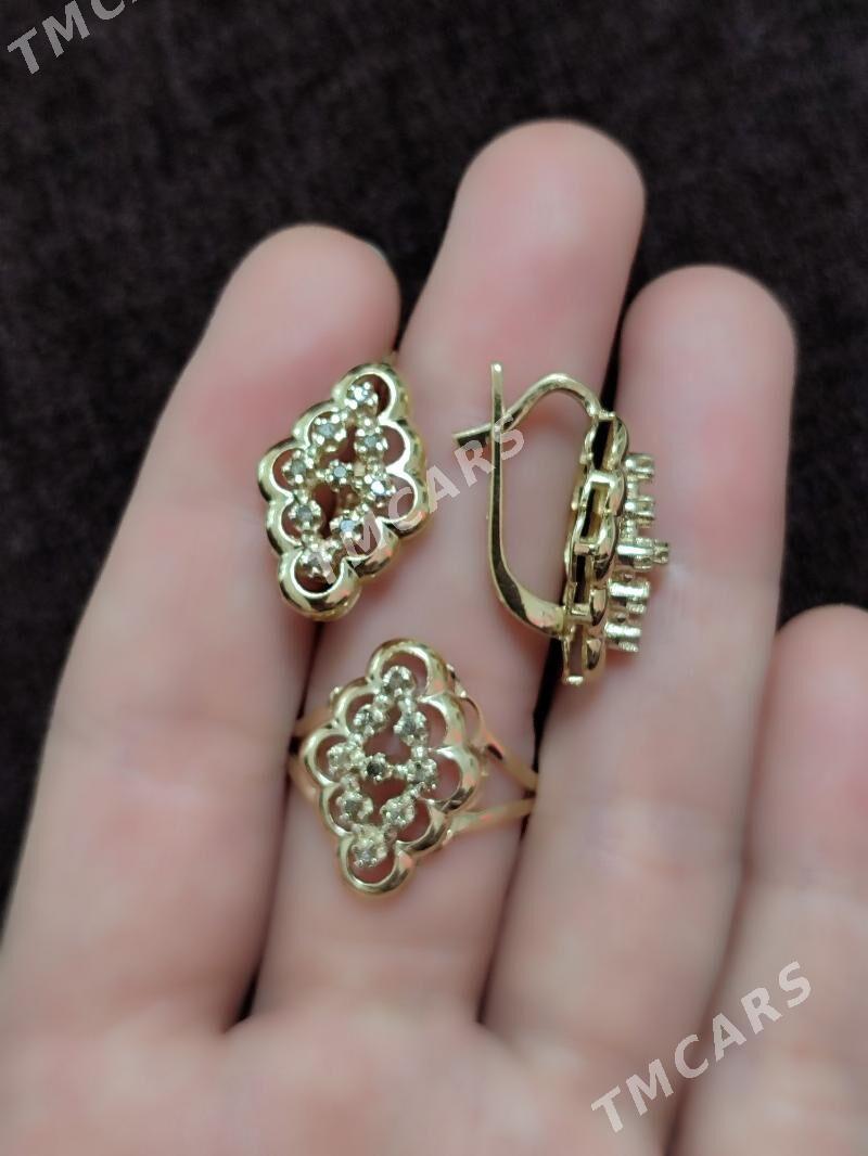 gyzyl kamplekt - Мир 2 - img 3