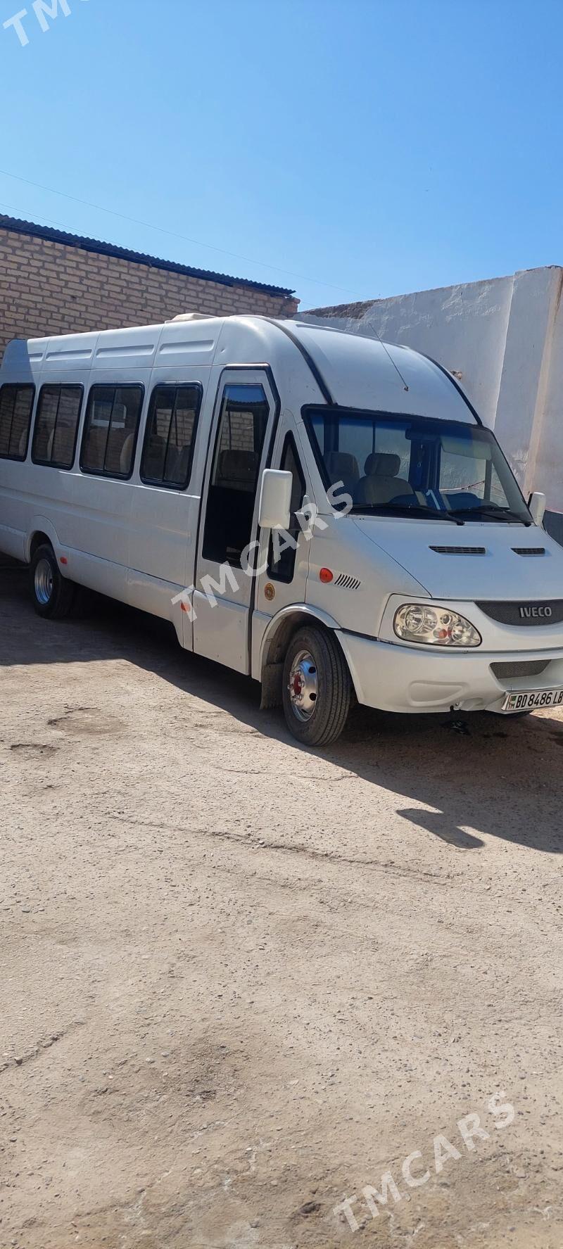Iveco Daily 2006 - 200 000 TMT - Туркменабат - img 5