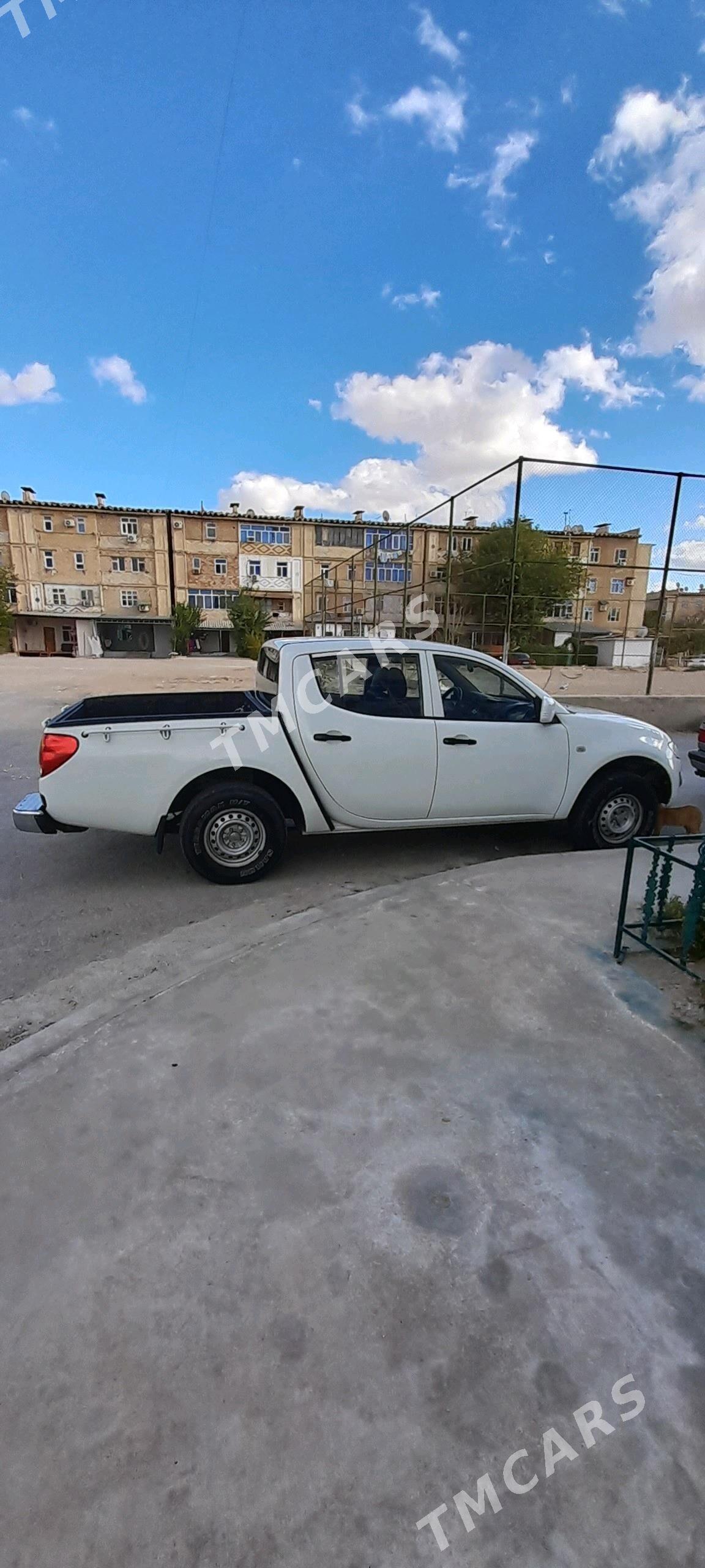 Mitsubishi L200 2012 - 130 000 TMT - Балканабат - img 7