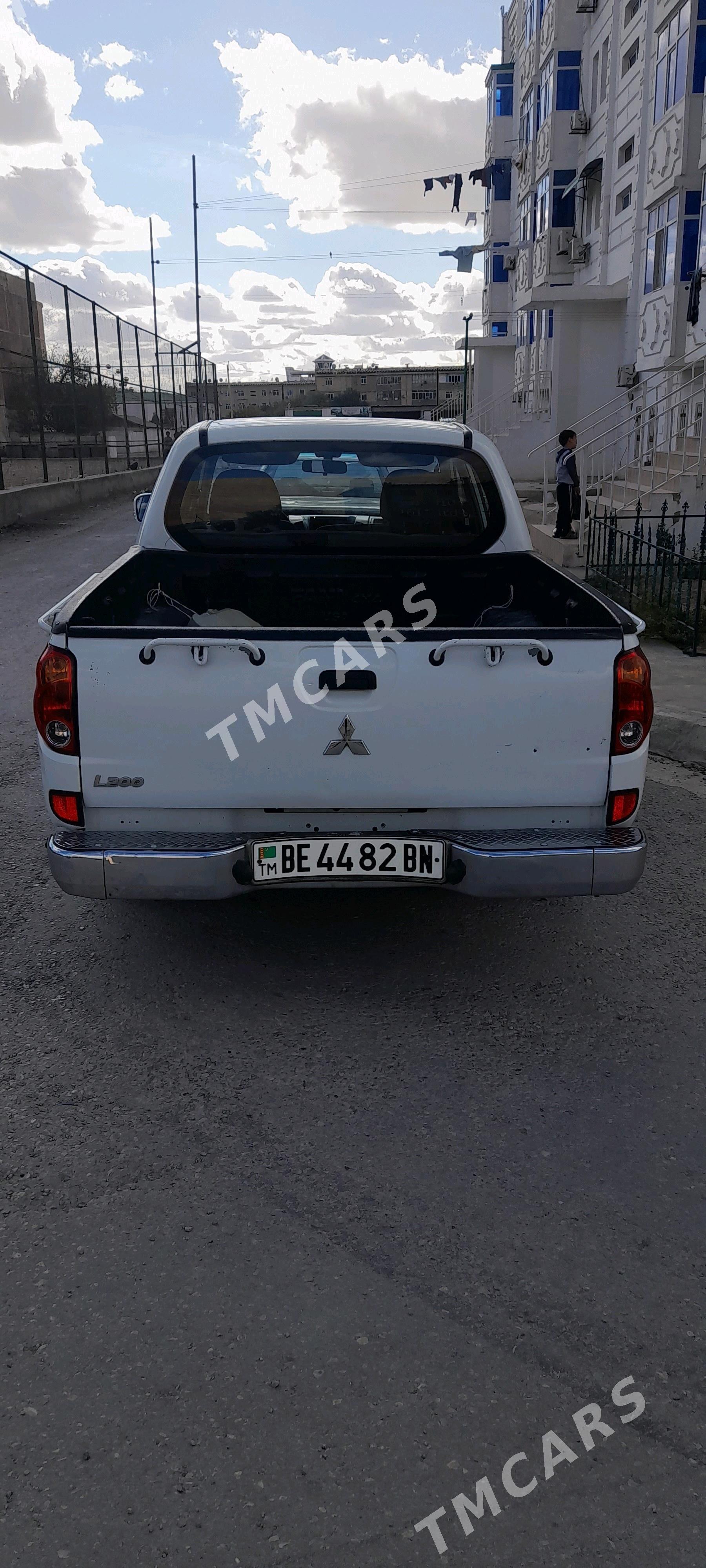 Mitsubishi L200 2012 - 130 000 TMT - Балканабат - img 9