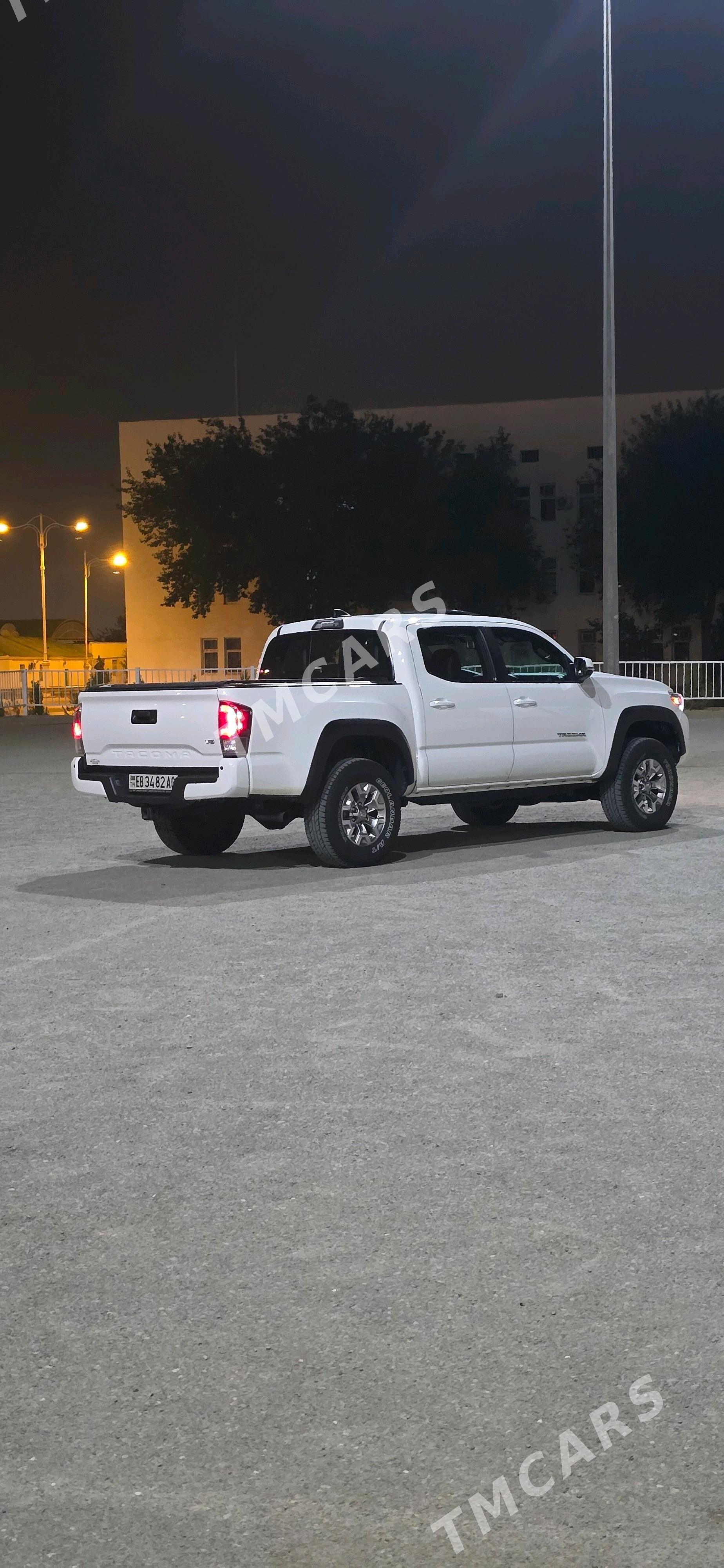 Toyota Tacoma 2019 - 460 000 TMT - Aşgabat - img 3