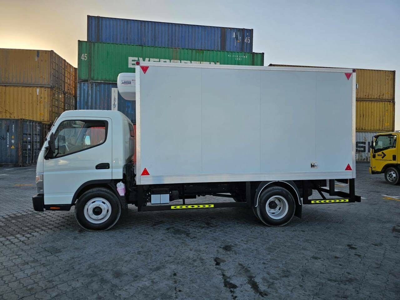 Mitsubishi Fuso 2025 - 470 000 TMT - Ашхабад - img 9