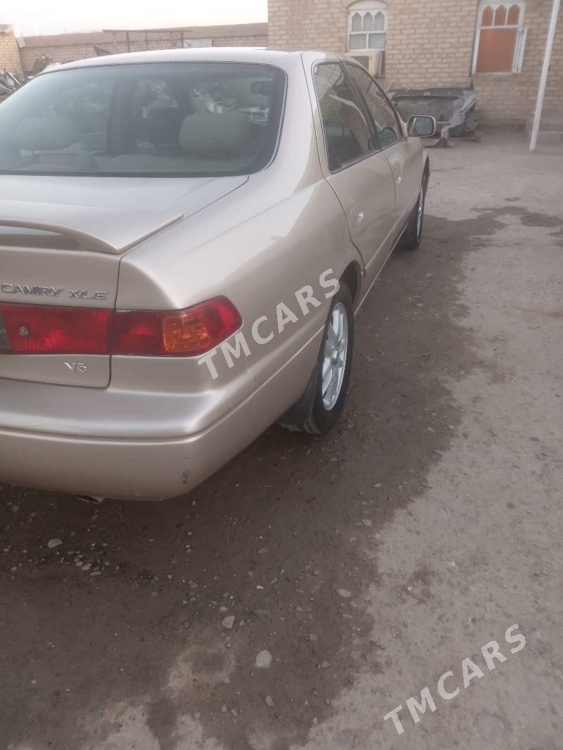 Toyota Camry 2001 - 169 000 TMT - Мары - img 8