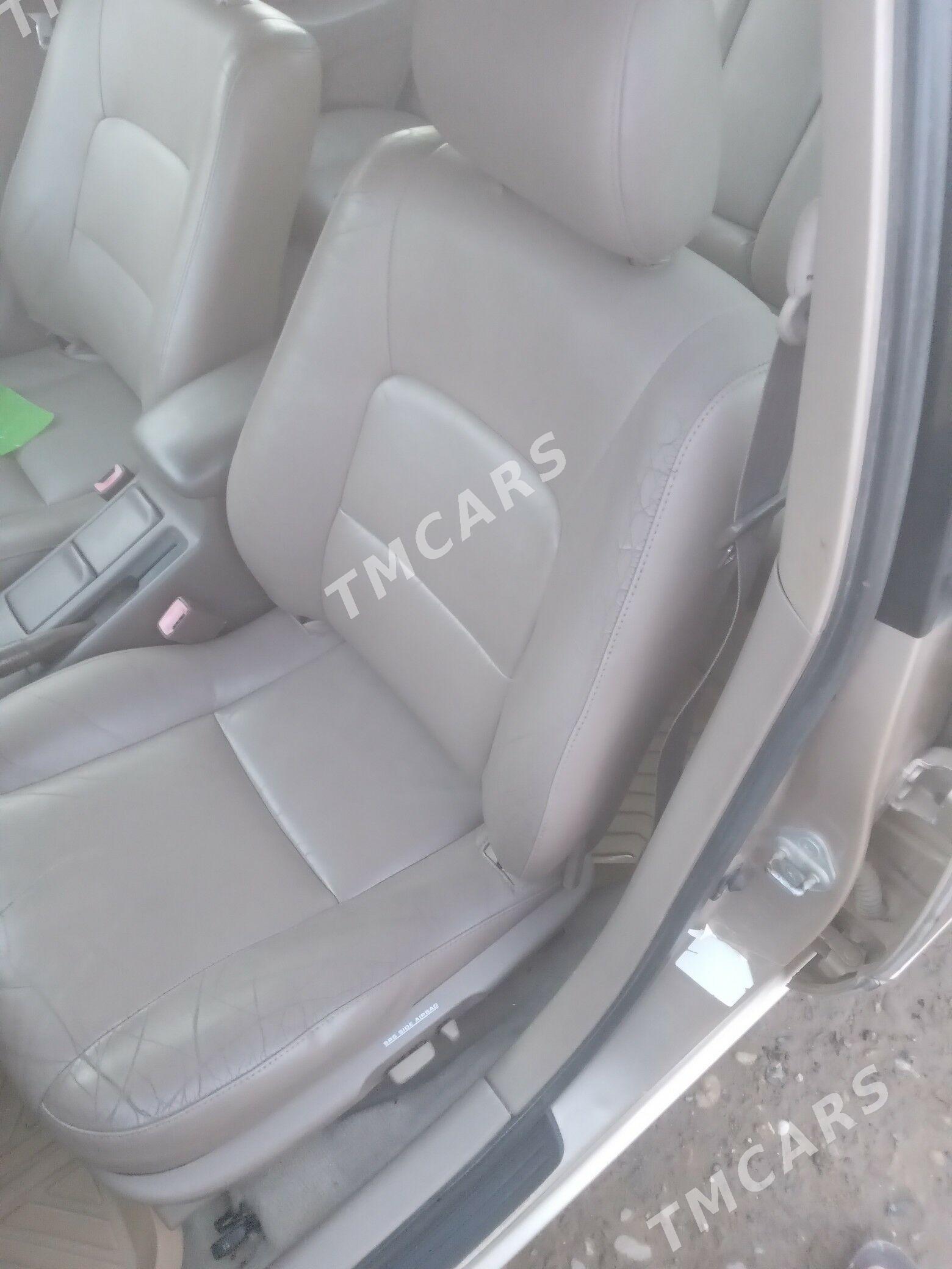 Toyota Camry 2001 - 169 000 TMT - Мары - img 3