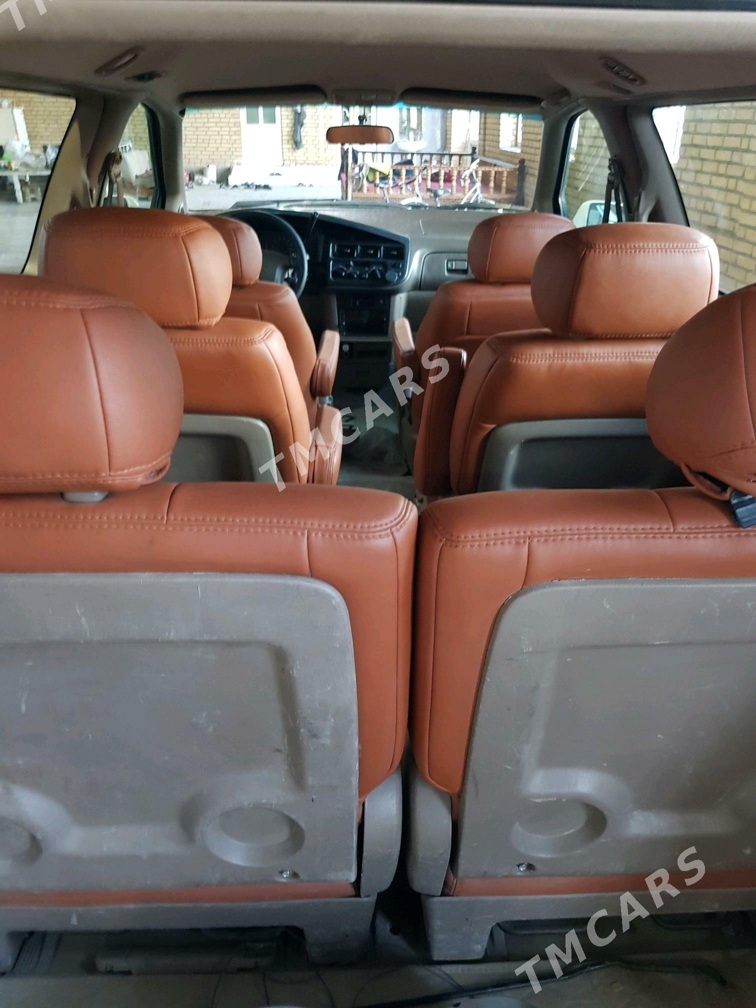 Toyota Sienna 2001 - 170 000 TMT - Çärjew - img 7