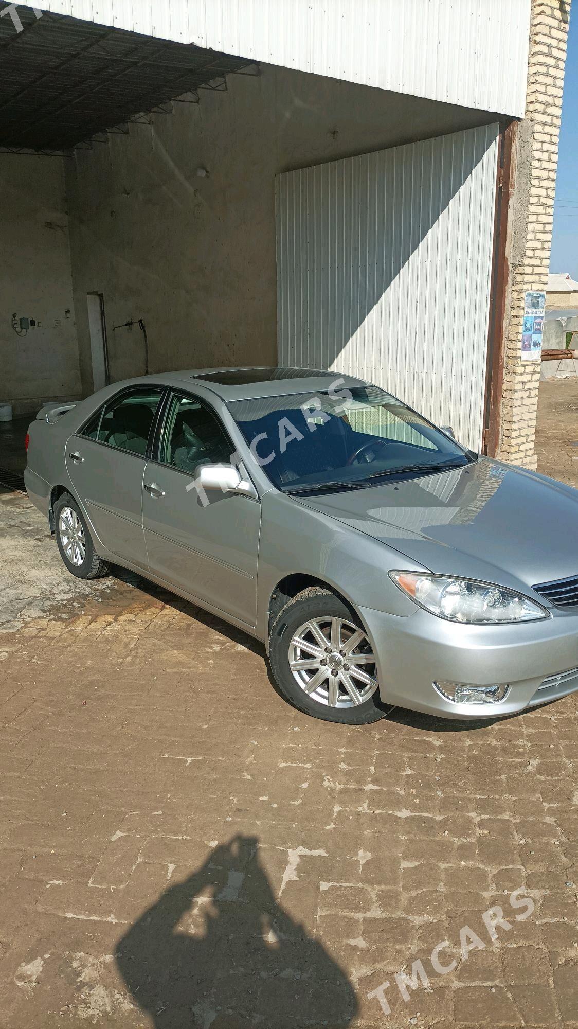 Toyota Camry 2004 - 200 000 TMT - Baýramaly - img 2
