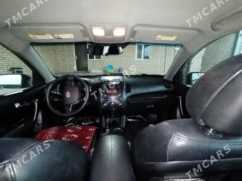 Kia Sorento 2011 - 175 000 TMT - Мары - img 2